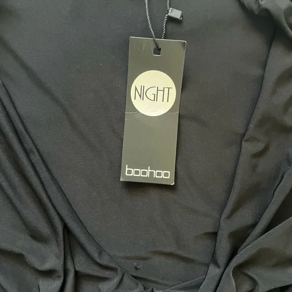 Boohoo Black Long-Sleeve Cutout Wrap Midi Dress - Picture 8 of 11